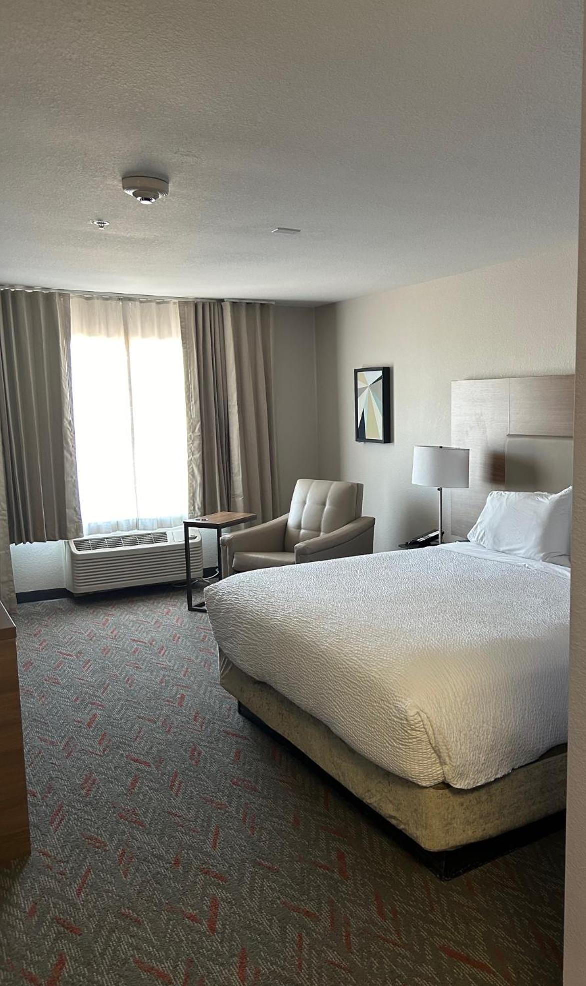 Garner Hotel By Ihg Phoenix - Surprise Exterior photo